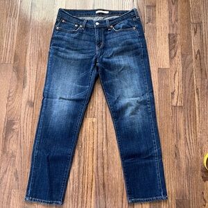 Levi’s Boyfriend Jeans 27👖 Mid-rise.Great condition, measurements in photos.